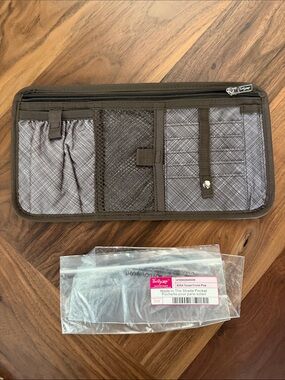 Thirty One Made In The Shade Pocket In Taupe Cross - NWT
